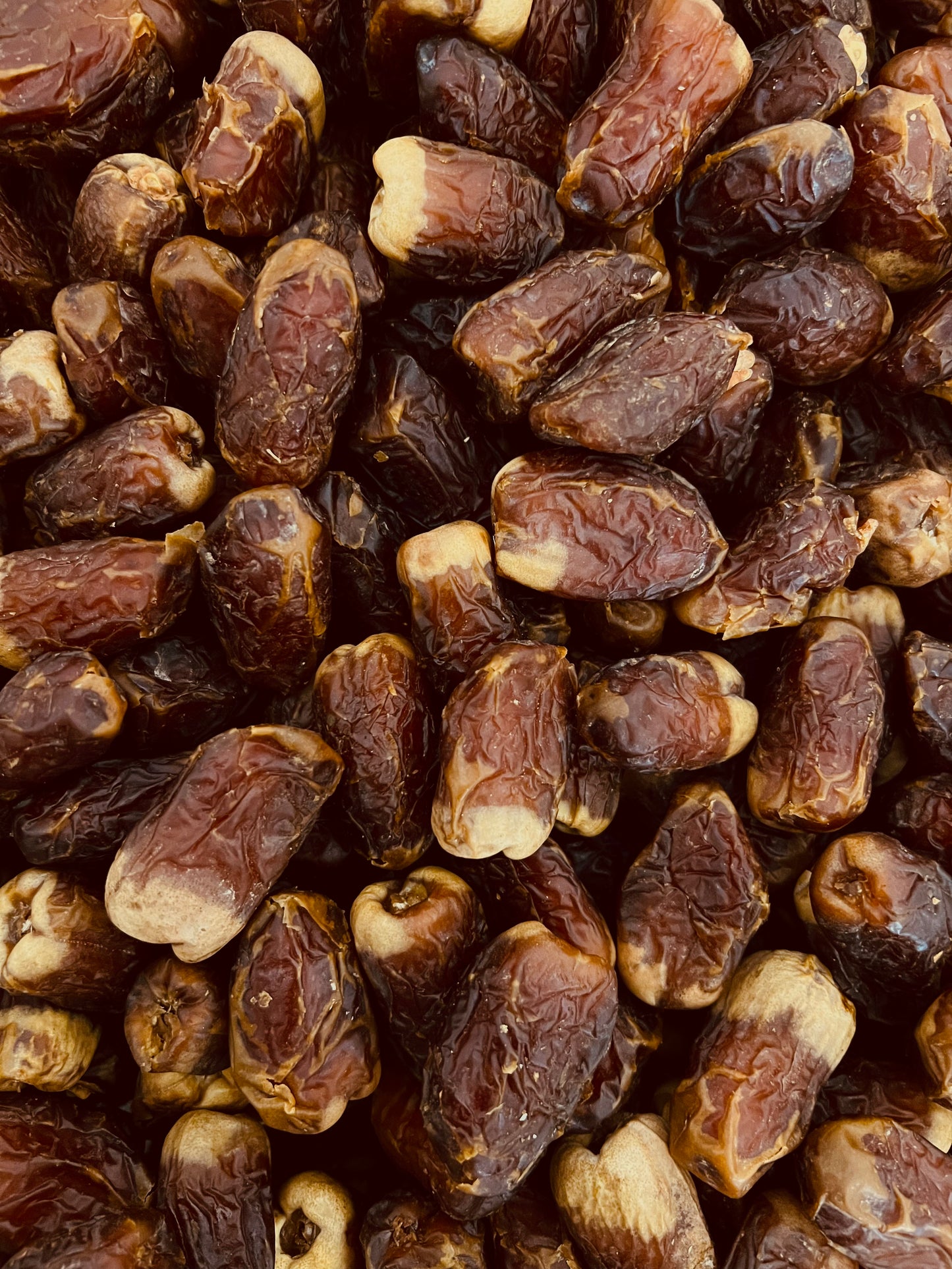 Premium Sagai Dates